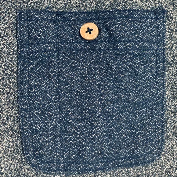 EarthBound Collared Button-Up - Picture 4 of 9